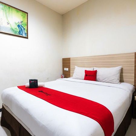 Agraha Andalas Hotel Макасар Экстерьер фото