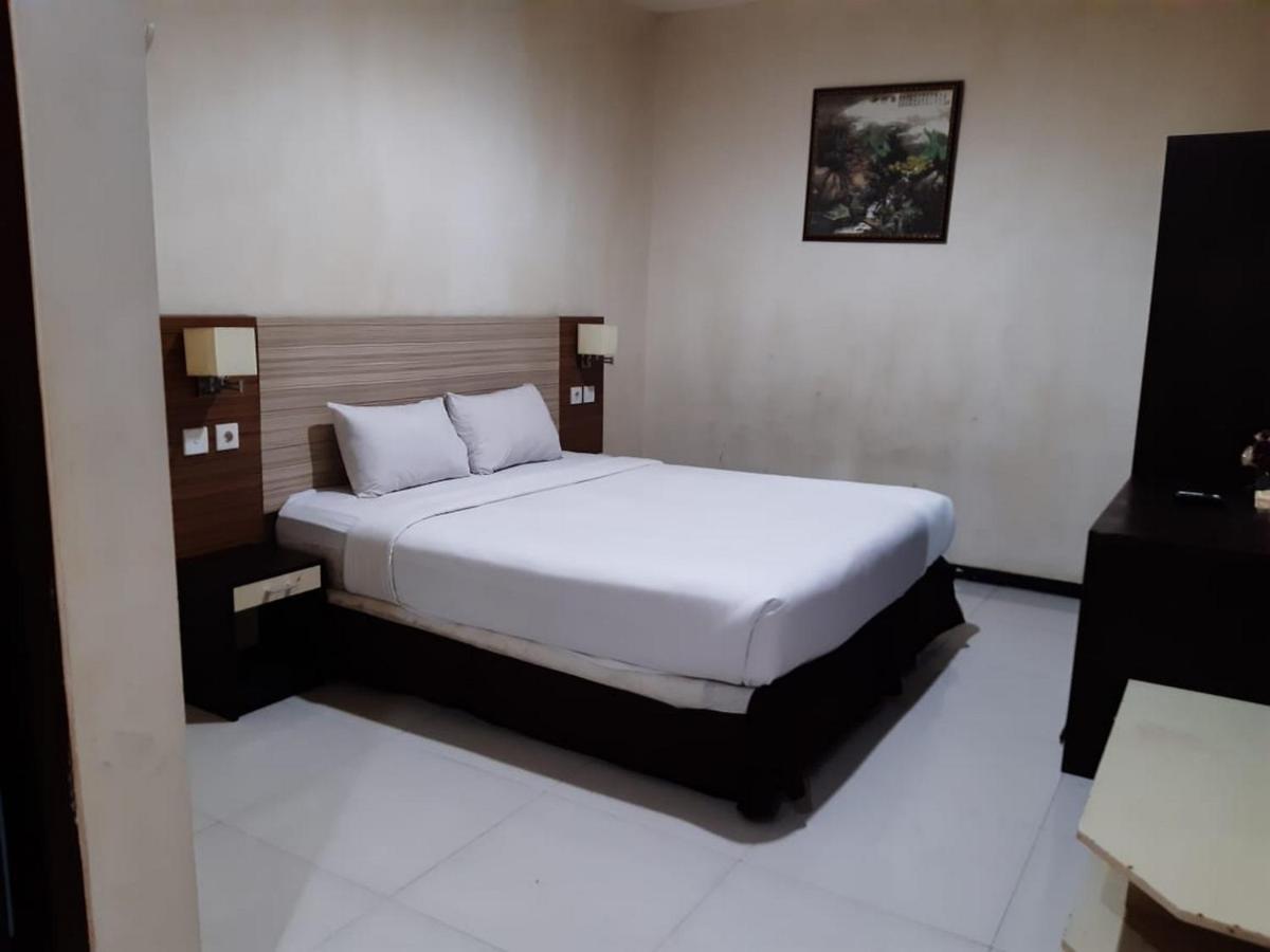 Agraha Andalas Hotel Макасар Экстерьер фото