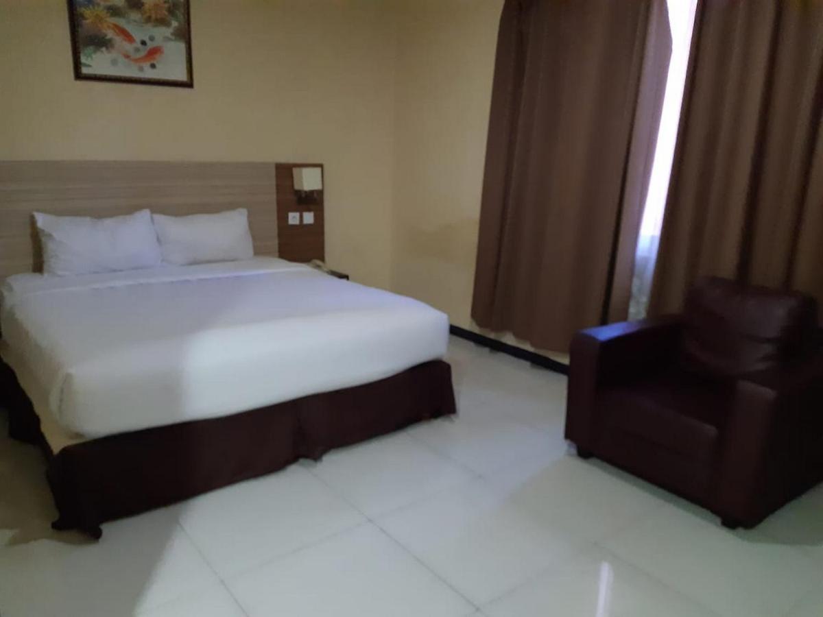 Agraha Andalas Hotel Макасар Экстерьер фото