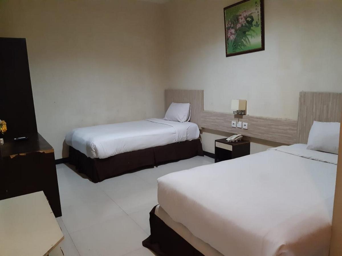 Agraha Andalas Hotel Макасар Экстерьер фото
