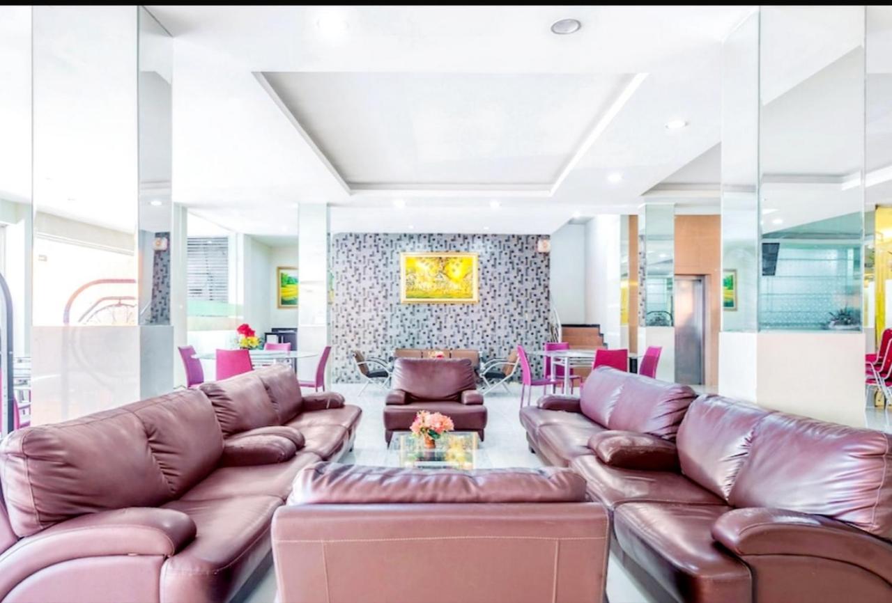 Agraha Andalas Hotel Макасар Экстерьер фото