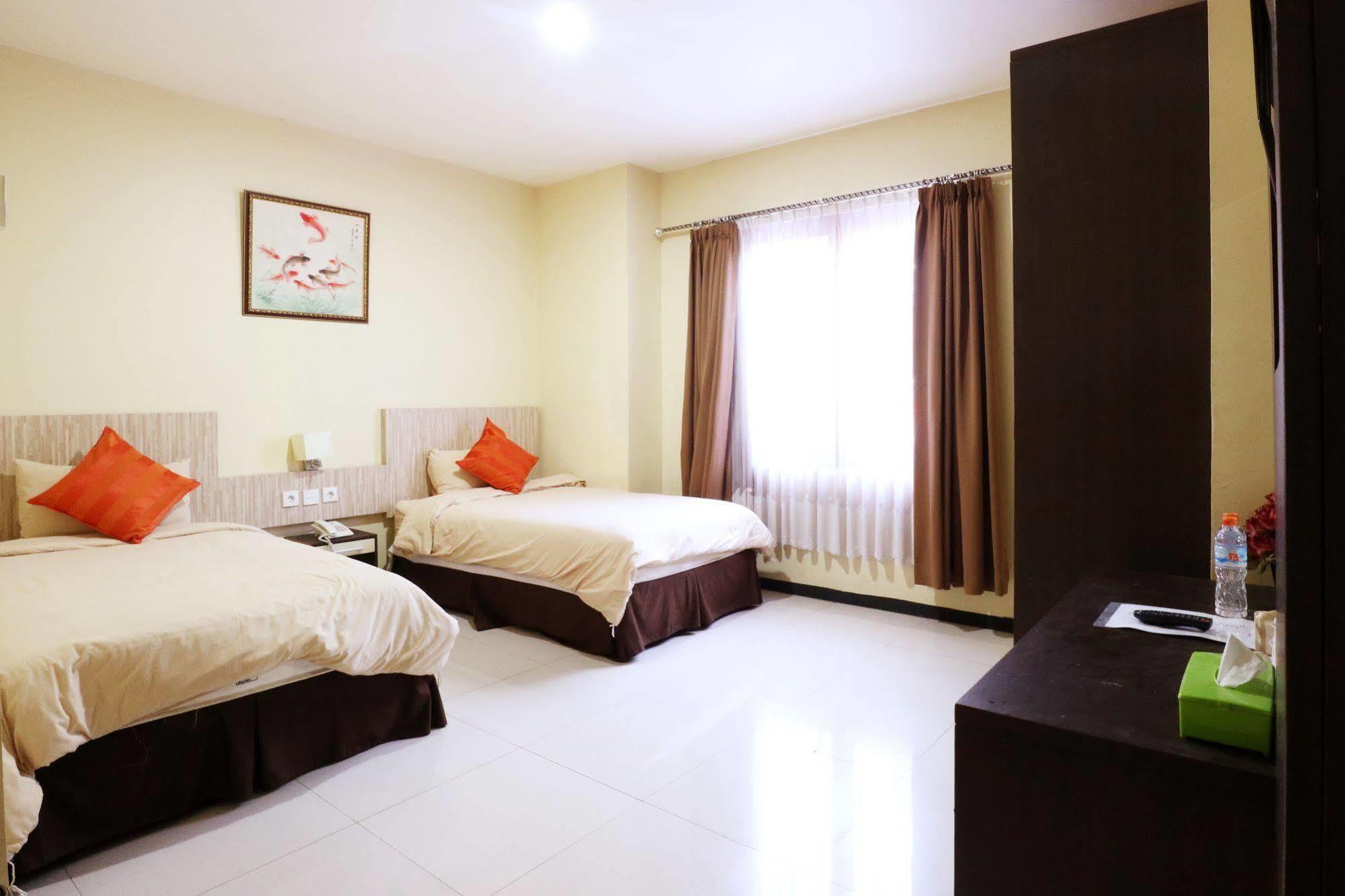Agraha Andalas Hotel Макасар Экстерьер фото