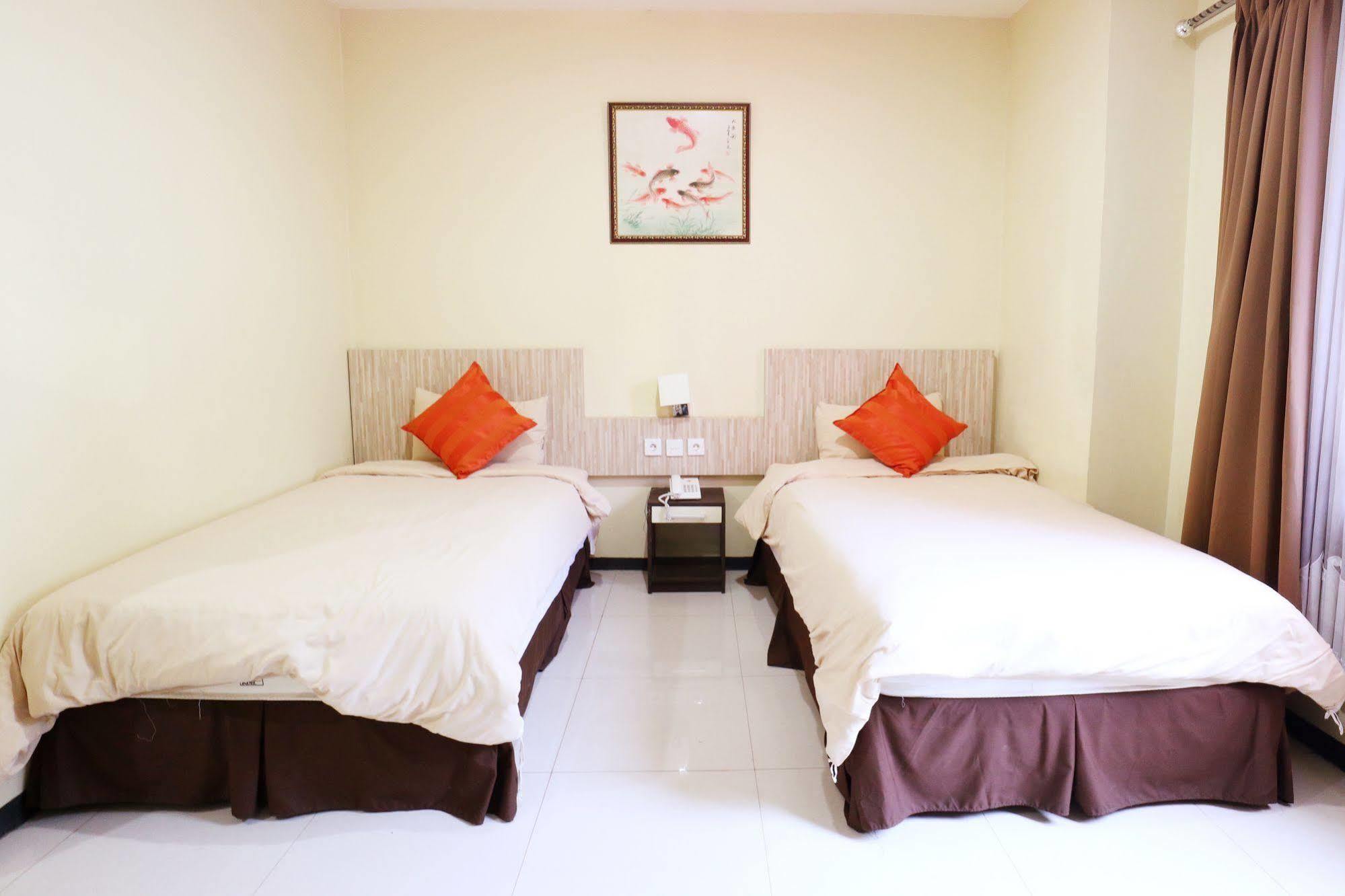 Agraha Andalas Hotel Макасар Экстерьер фото