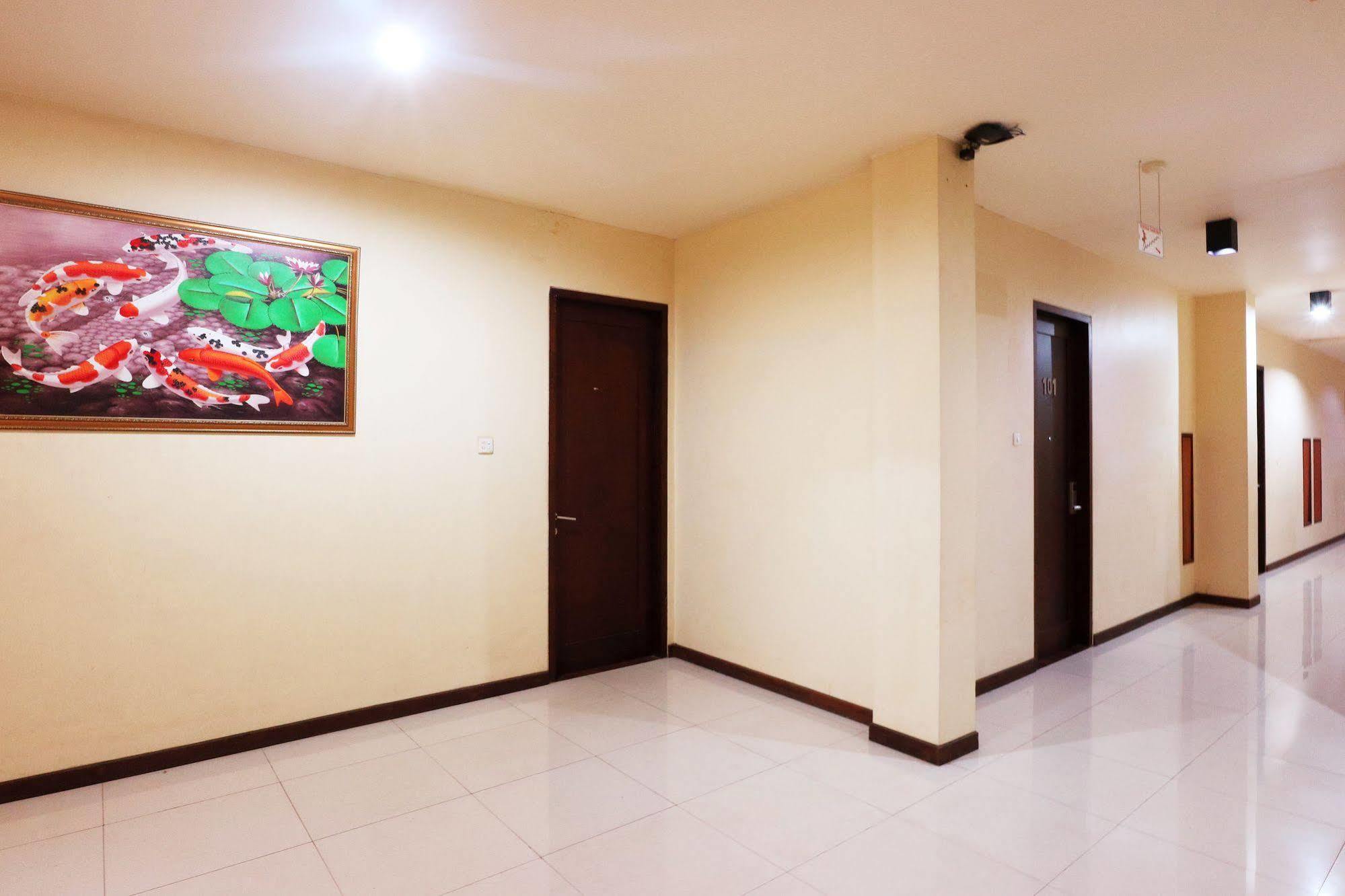 Agraha Andalas Hotel Макасар Экстерьер фото