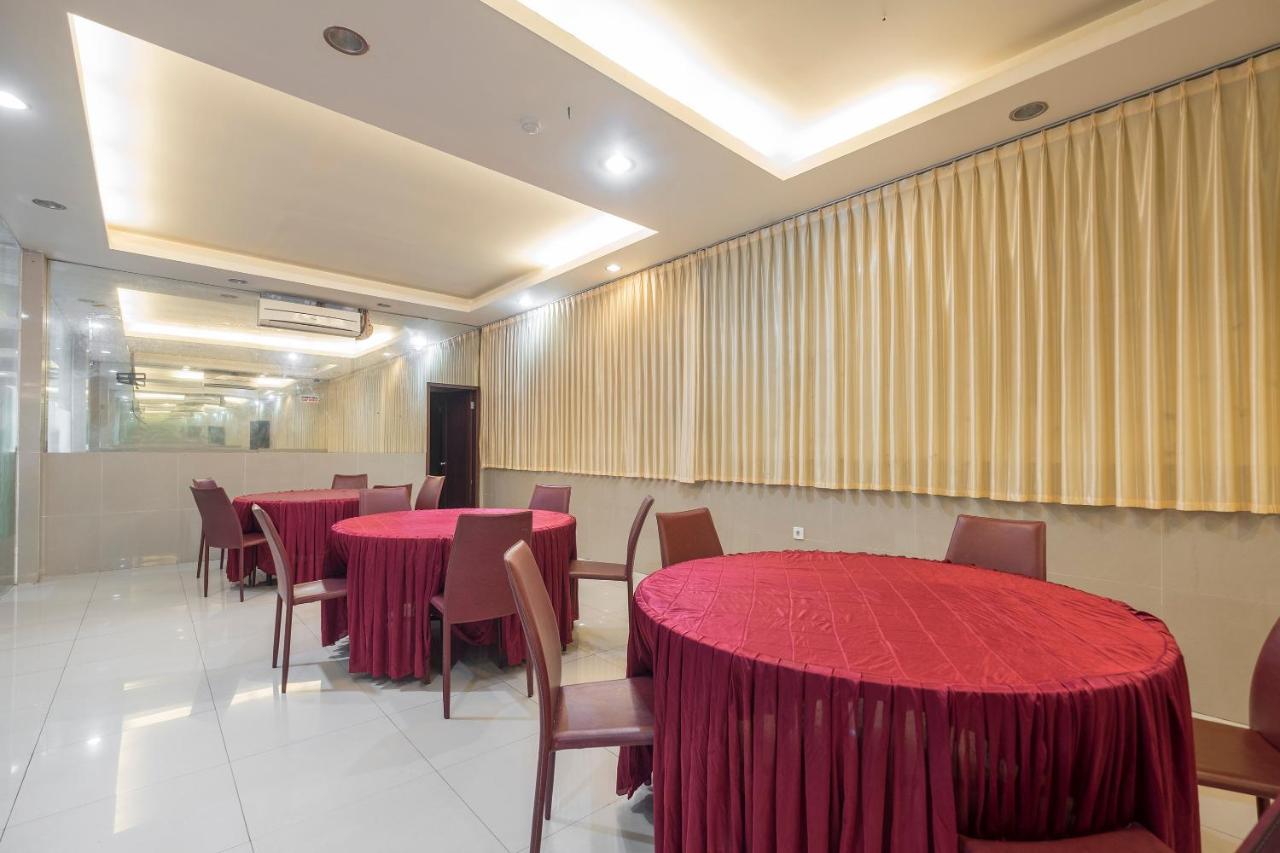 Agraha Andalas Hotel Макасар Экстерьер фото