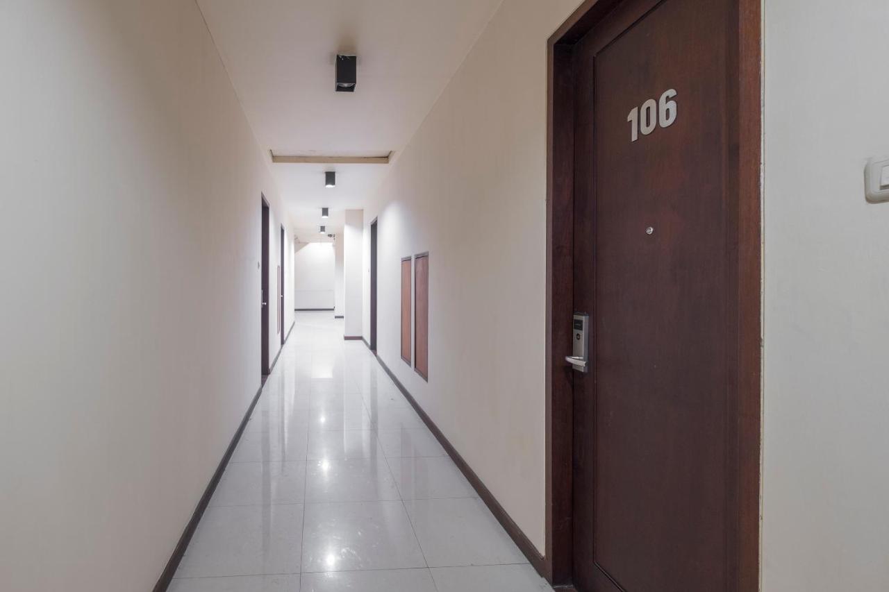 Agraha Andalas Hotel Макасар Экстерьер фото