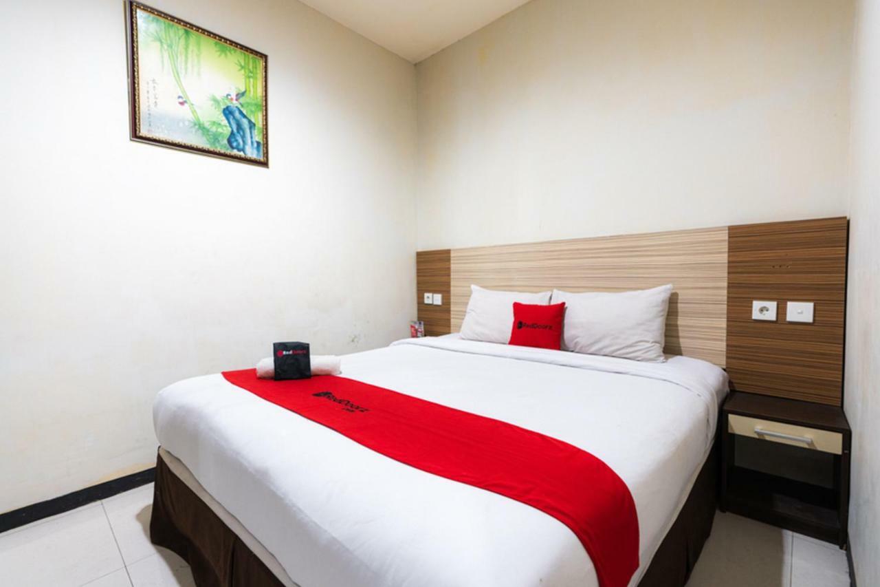Agraha Andalas Hotel Макасар Экстерьер фото