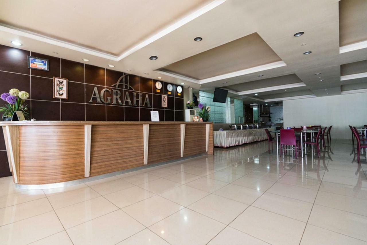 Agraha Andalas Hotel Макасар Экстерьер фото