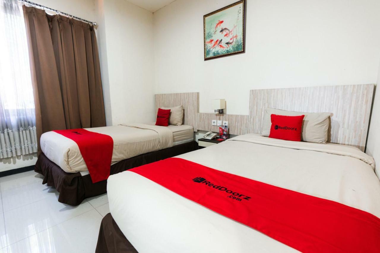 Agraha Andalas Hotel Макасар Экстерьер фото