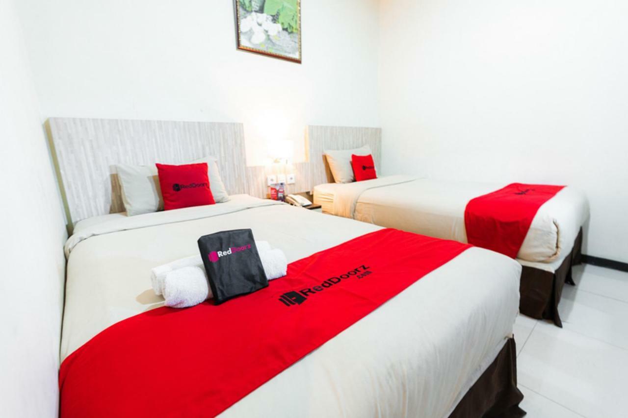 Agraha Andalas Hotel Макасар Экстерьер фото