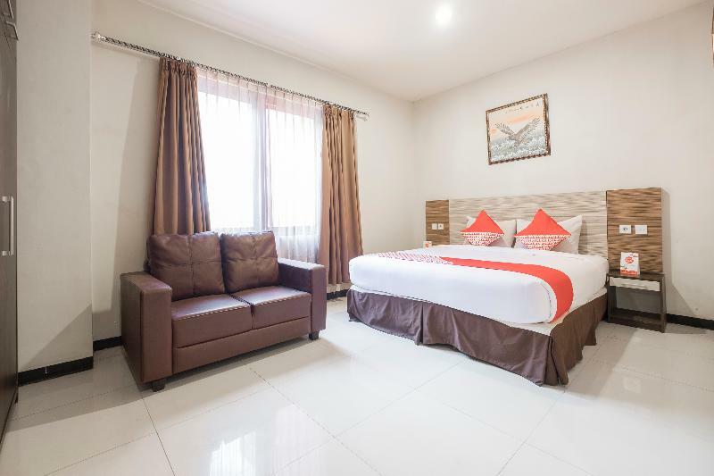 Agraha Andalas Hotel Макасар Экстерьер фото